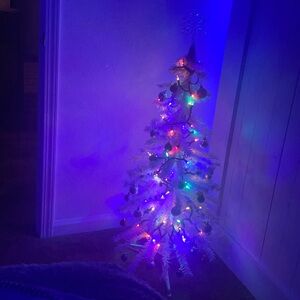 •Mini Christmas Tree & Accessory Bundle•